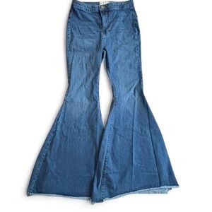 FREE PEOPLE Medium Wash High Rise Flared Jeans Size 28